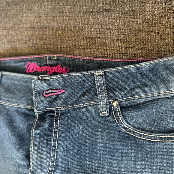 Wrangler Mae booty up jeans - Picture 2 of 9